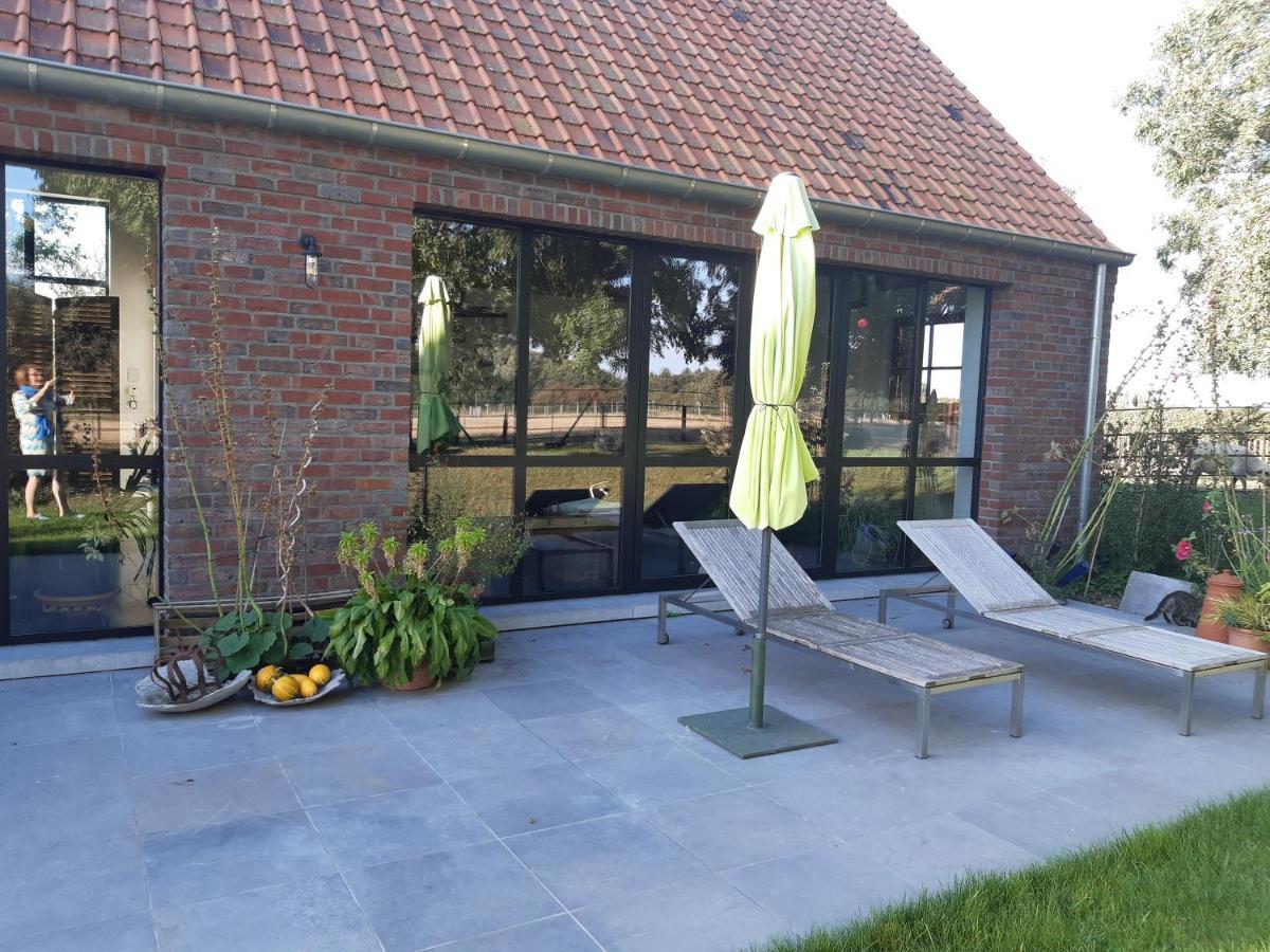 Het Meikenshof Bed & Breakfast Denterghem